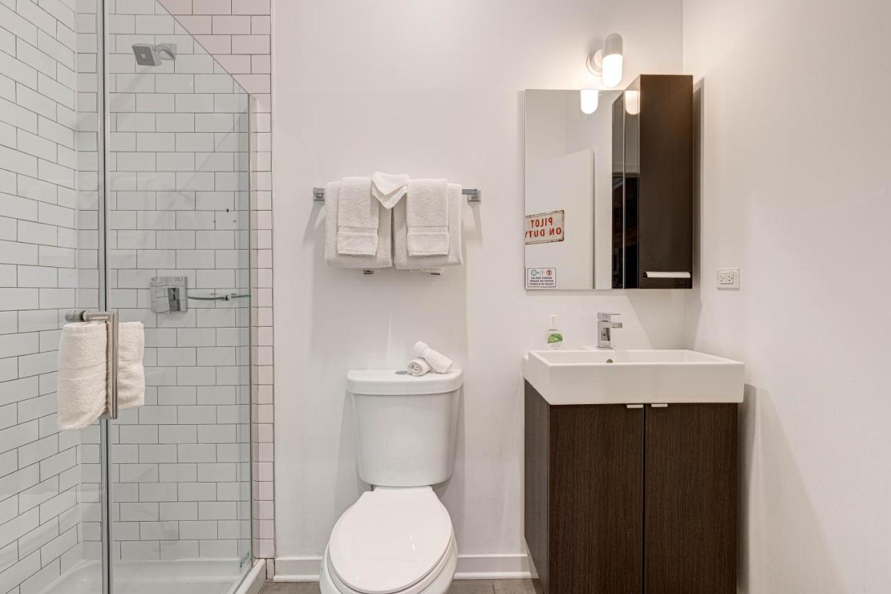 Cabin 105 By 747 Lofts Chicago Eksteriør billede